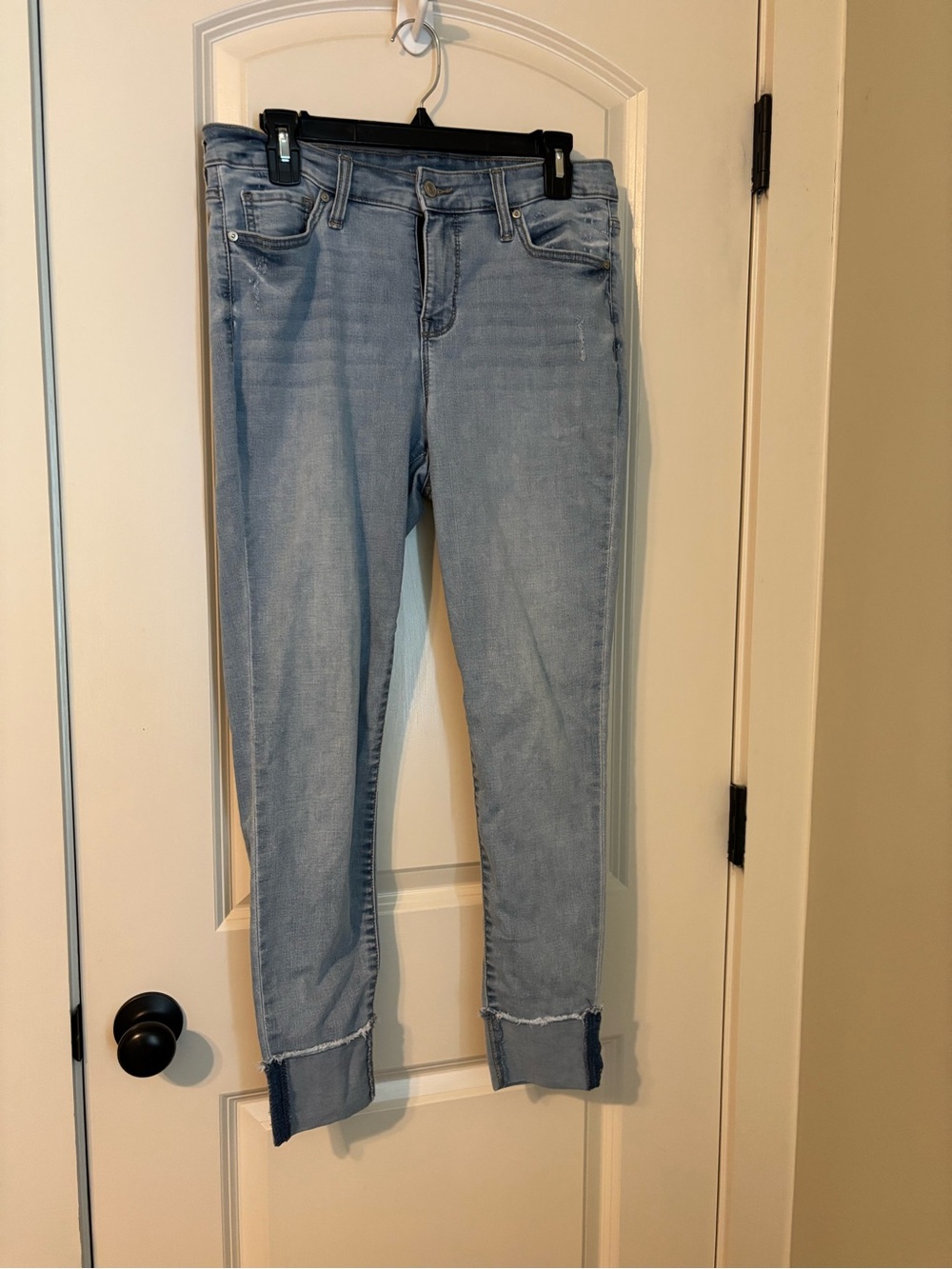 new directions Light Wash Cropped Skinny Stretch Jeans with Ankle Cuff